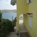 Roza شقة