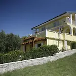Apartamento Roza Miškovići