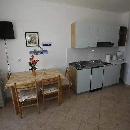Apartment Roza *